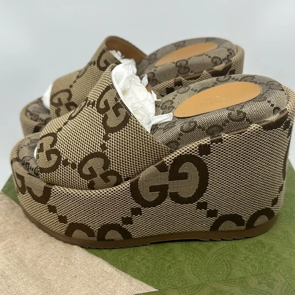 Gucci Brown Jumbo Monogram Platform Wedge Sandals, Sz 34 1/2 Box & Dustbags - Picture 5 of 16